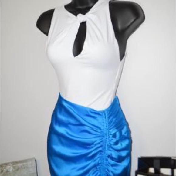 Massimo Dutti Satin blue ruched skirt - size medium - Picture 4 of 4